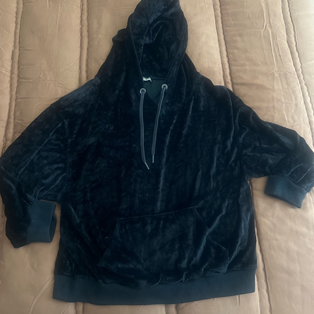 Plush Black Velvet Hoodie with Kangaroo Pocket 3/4 sleeves size M